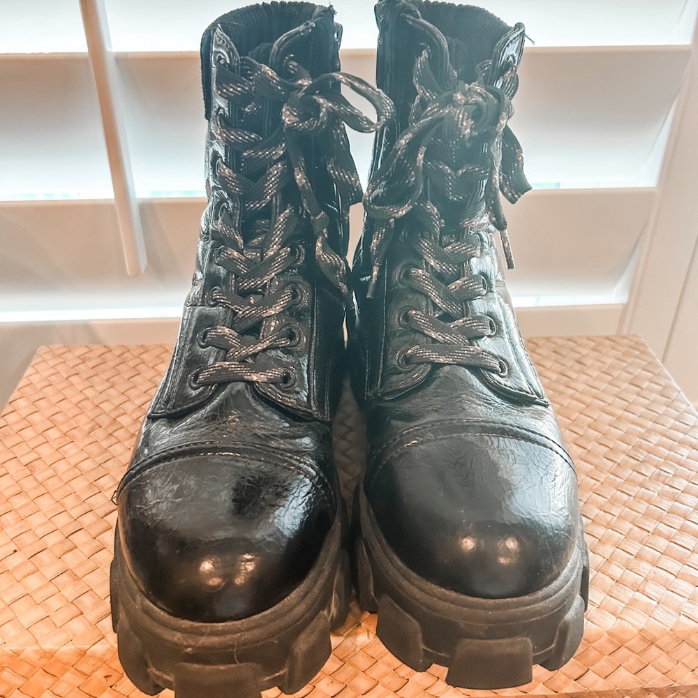 Circus by Sam Edelman platform boots - Size 8